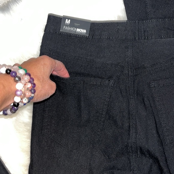 SOLD NWT FASHION NOVA High rise Black Flare Jeans Sz M - Picture 8 of 8
